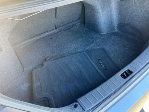 Used 2019 Nissan Versa SV image 11