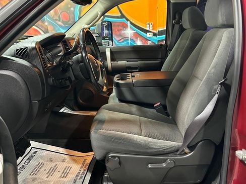 Used 2007 GMC Sierra 2500 SLE w/ Z71 Off-Road Package image 15