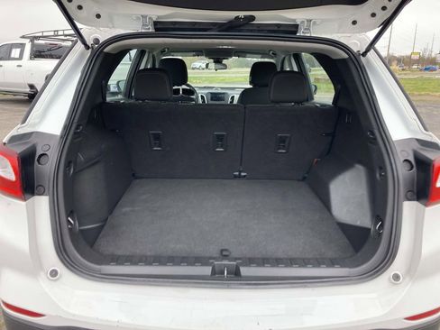 Used 2021 Chevrolet Equinox LS AWD/4WD image 16