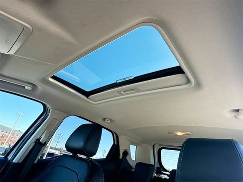 Certified 2021 Ford EcoSport Titanium image 11