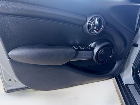 Used 2015 MINI Cooper 4-Door Hardtop FWD image 11