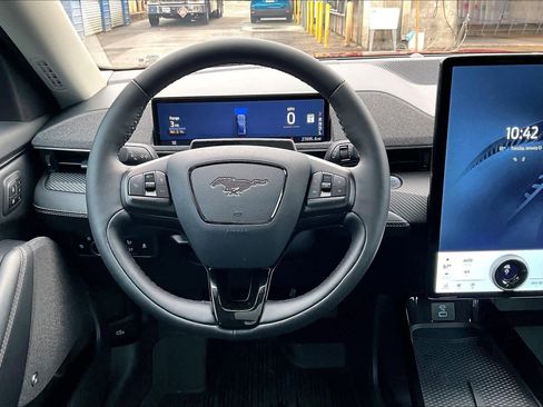 Used 2023 Ford Mustang Mach-E Premium image 5