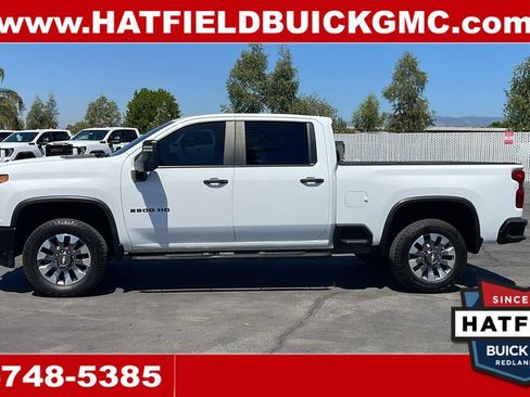Used 2022 Chevrolet Silverado 2500 Custom w/ Gooseneck/5TH Wheel Package RWD image 2