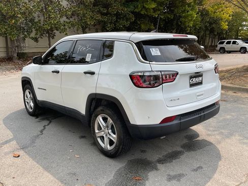 Used 2023 Jeep Compass Sport AWD/4WD image 5