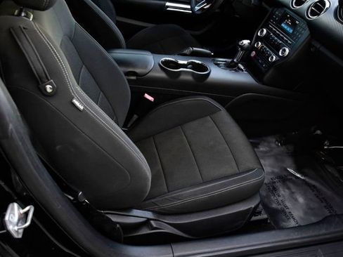 Used 2015 Ford Mustang Coupe RWD image 13