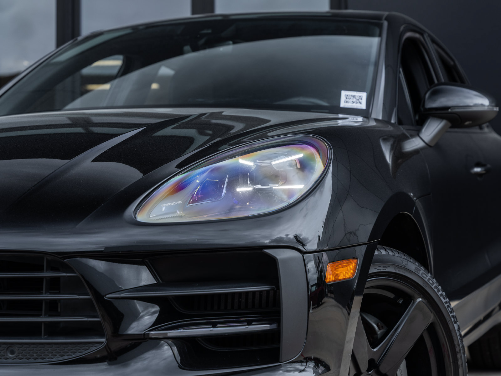 Certified 2019 Porsche Macan S AWD/4WD image 16