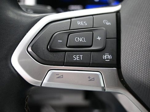 Used 2022 Volkswagen Atlas Cross Sport SE AWD/4WD image 7