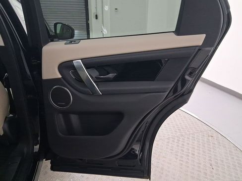 New 2025 Land Rover Discovery Sport S image 33