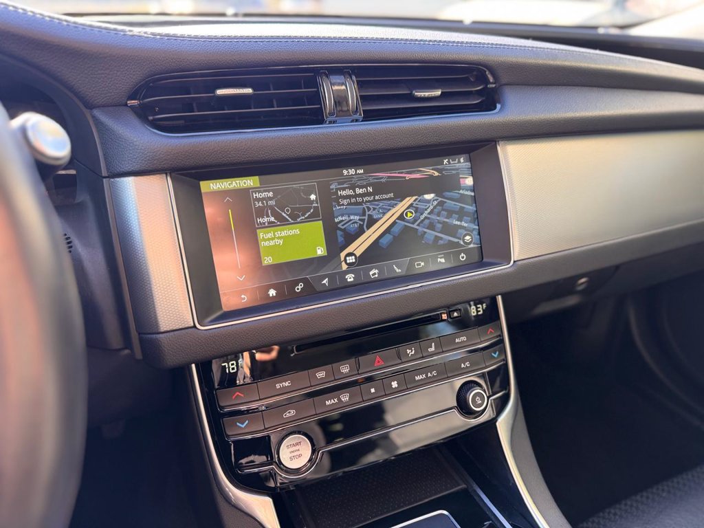 Used 2018 Jaguar XF Prestige AWD/4WD image 17