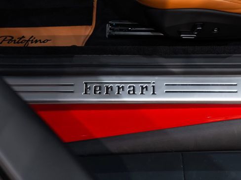 Certified 2020 Ferrari Portofino RWD image 27