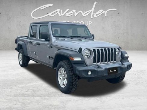 Used 2020 Jeep Gladiator Sport w/ Quick Order Package 24S image 2