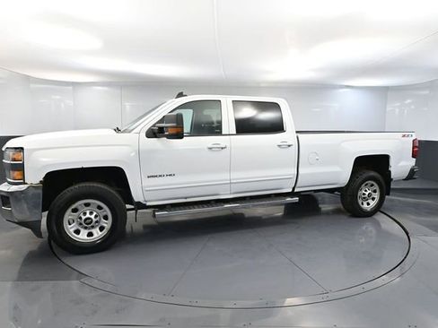 Used 2015 Chevrolet Silverado 2500 LT w/ LT Convenience Package image 11