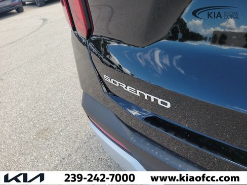 New 2026 Kia Sorento LX FWD image 10