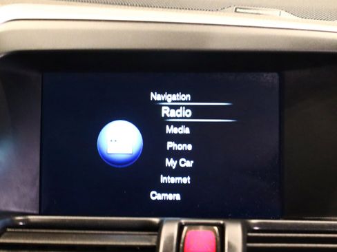 Used 2016 Volvo XC60 T6 Platinum w/ Climate Package image 27