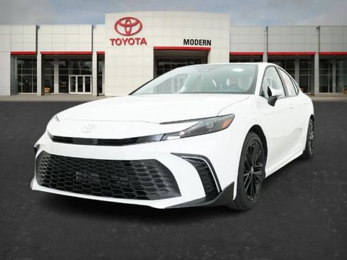 New 2026 Toyota Camry SE image 9