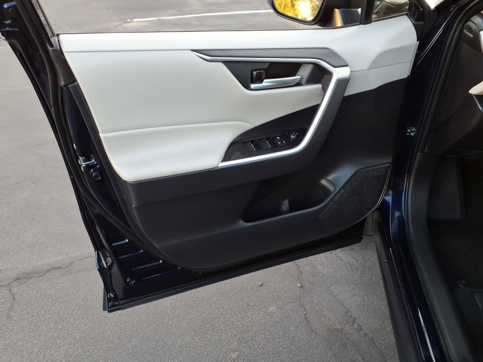 Certified 2025 Toyota RAV4 XLE AWD/4WD image 13