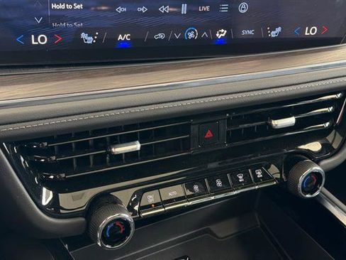 New 2026 Chevrolet Tahoe Z71 w/ Sun And Tow Package AWD/4WD image 25