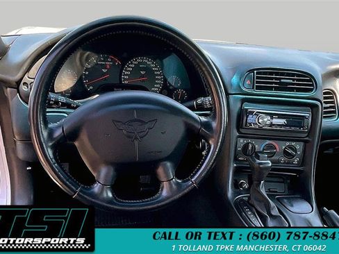Used 2000 Chevrolet Corvette Convertible RWD image 5