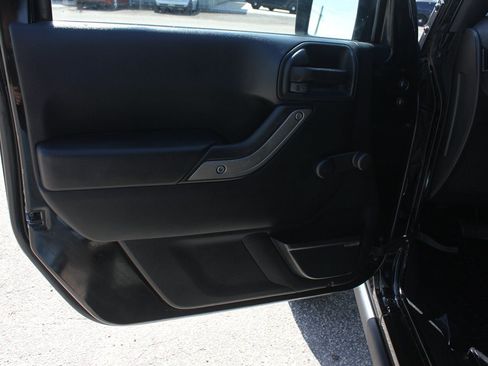 Used 2015 Jeep Wrangler Sport AWD/4WD image 24