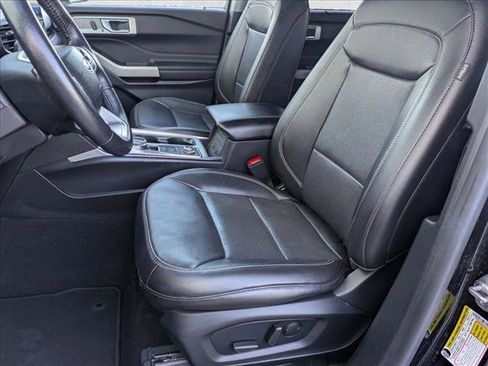 Used 2023 Ford Explorer Limited image 16