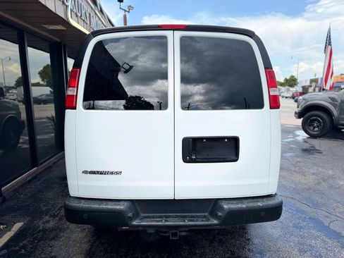 Used 2020 Chevrolet Express 2500 RWD image 11