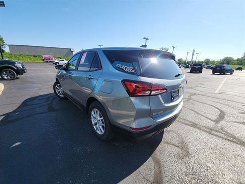 Used 2024 Chevrolet Equinox LS w/ LS Convenience Package FWD image 6