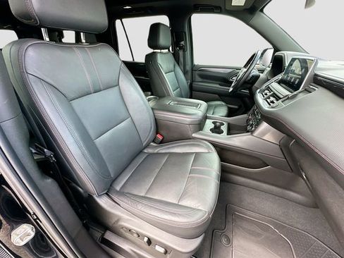 Used 2021 Chevrolet Tahoe RST w/ Luxury Package AWD/4WD image 30