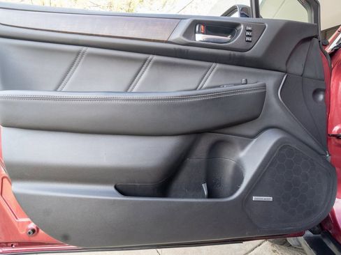 Used 2018 Subaru Outback 2.5i Limited image 7