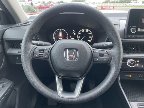 Used 2025 Honda CR-V LX image 14
