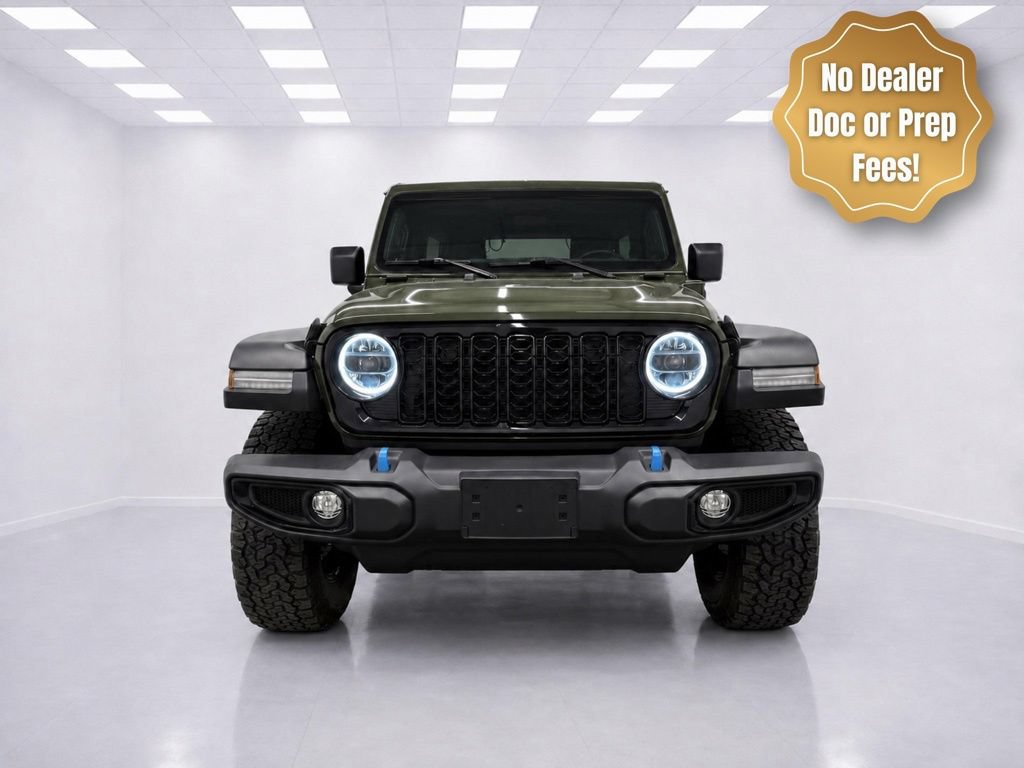 Used 2024 Jeep Wrangler Unlimited AWD/4WD image 2