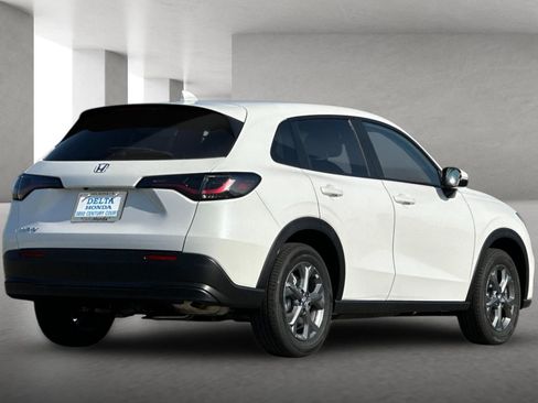 New 2026 Honda HR-V LX image 4