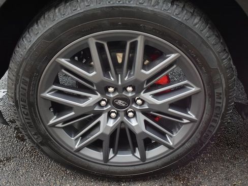 Used 2025 Ford Expedition Platinum w/ Stealth Performance Package image 61