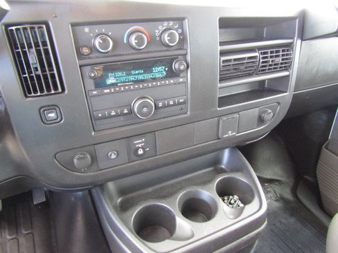 Used 2023 GMC Savana 2500 w/ Driver Convenience Package image 11