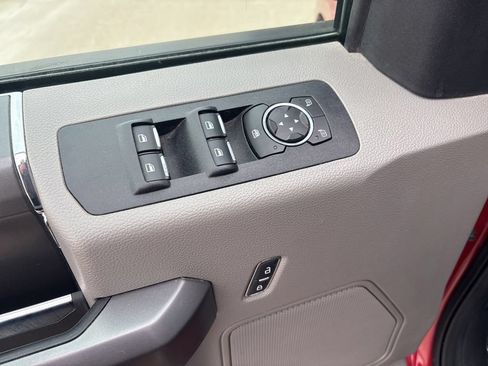 Used 2020 Ford F150 XLT w/ Equipment Group 302A Luxury AWD/4WD image 16
