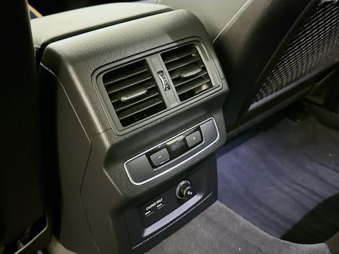 Used 2021 Audi Q5 e Premium w/ Convenience Package image 26