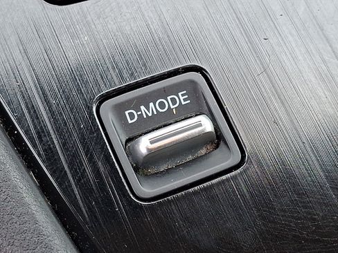 Used 2021 Nissan Rogue S FWD image 24