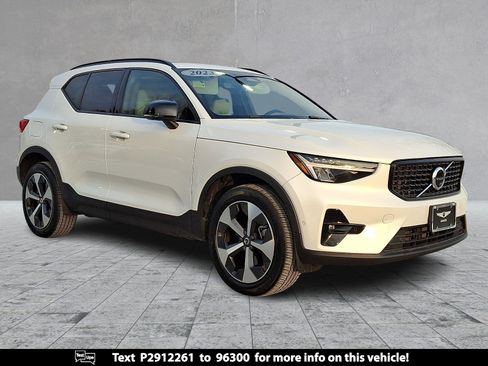 Used 2023 Volvo XC40 B5 Plus w/ Driver Assist Package image 1