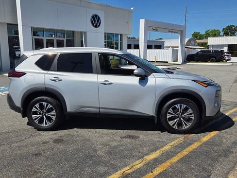Used 2023 Nissan Rogue SV w/ SV Premium B Package FWD image 15