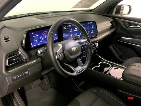 Used 2024 Chevrolet Traverse LT AWD/4WD image 14