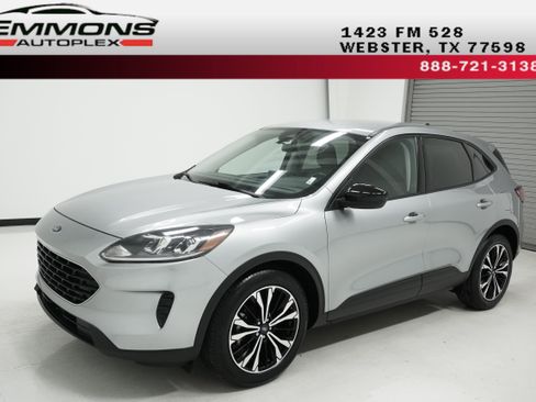 Used 2021 Ford Escape SE w/ SE Sport Appearance Package image 1