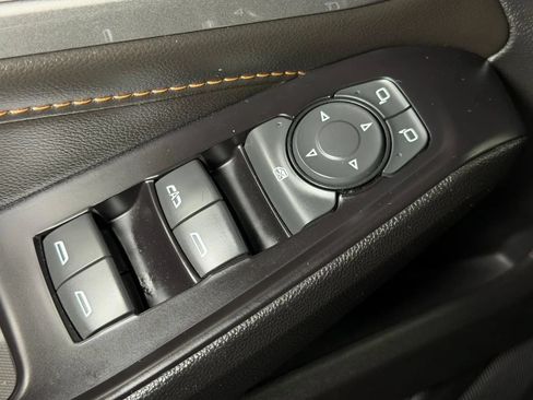 Used 2020 Chevrolet Traverse LT w/ LPO, Cargo Package FWD image 28