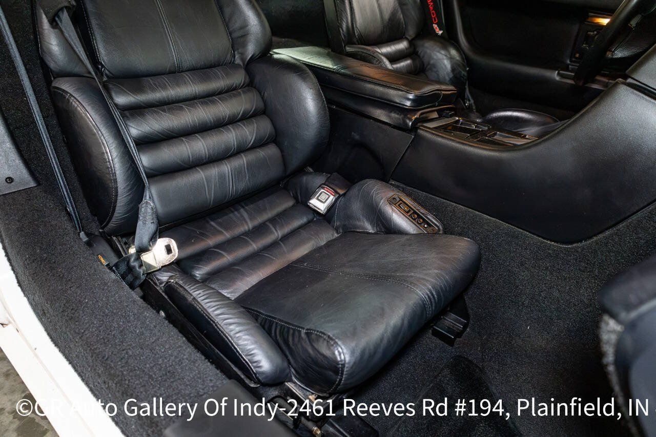Used 1992 Chevrolet Corvette Coupe RWD image 34