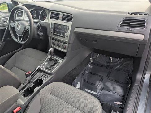 Used 2017 Volkswagen Golf S FWD image 20