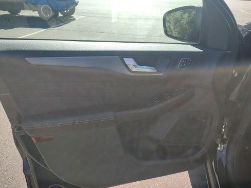 New 2025 Ford Escape Active w/ Active Premium Tech Pack image 14