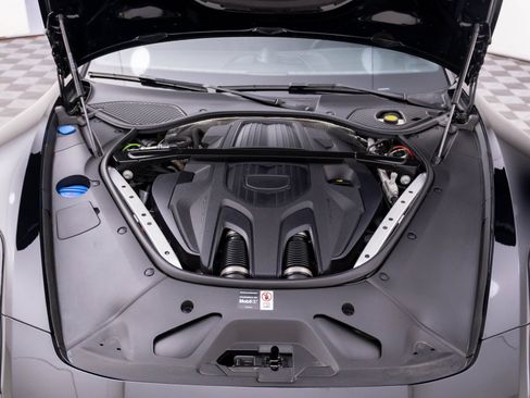 Certified 2025 Porsche Panamera 4 AWD/4WD image 30