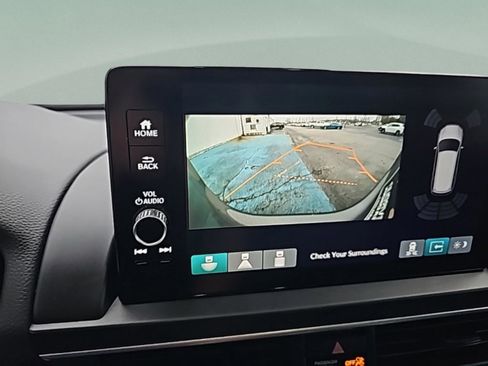 Used 2025 Honda Pilot EX-L image 23