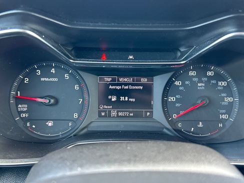 Used 2022 Chevrolet TrailBlazer LT w/ LPO, Blackout Package AWD/4WD image 10