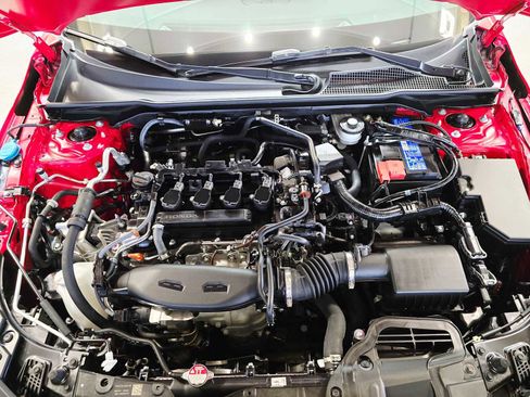 Used 2024 Honda Civic Sport Touring image 9