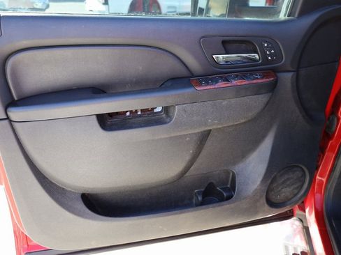 Used 2014 GMC Sierra 3500 SLT w/ SLT Convenience Package image 10