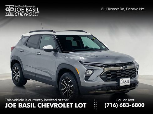 Used 2024 Chevrolet TrailBlazer ACTIV w/ Convenience Package AWD/4WD image 1